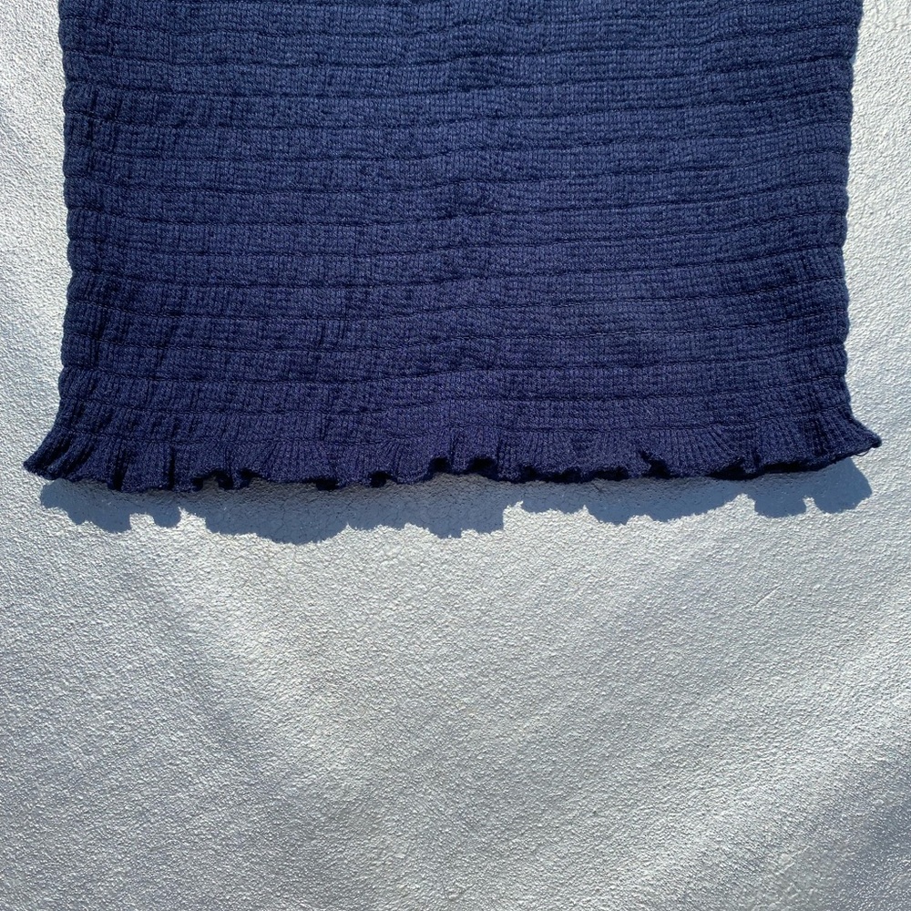 LIKE NEW Rushed/Ruffle Tee - Picture 4 of 7